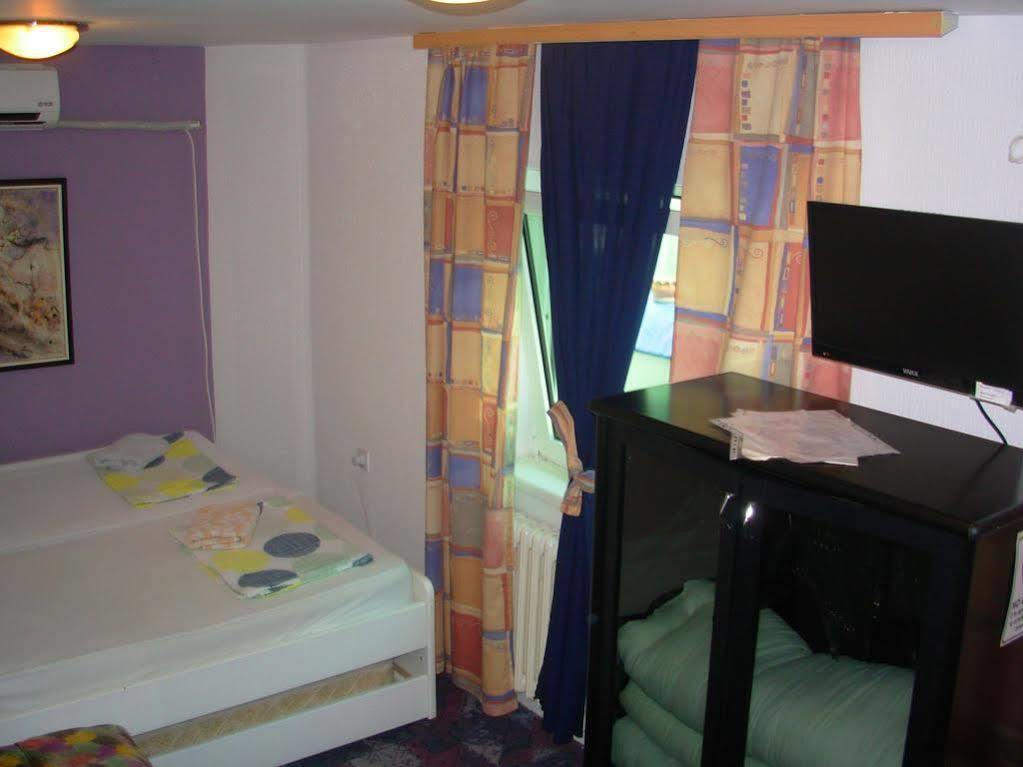نوفي ساد Hostel 021 المظهر الخارجي الصورة