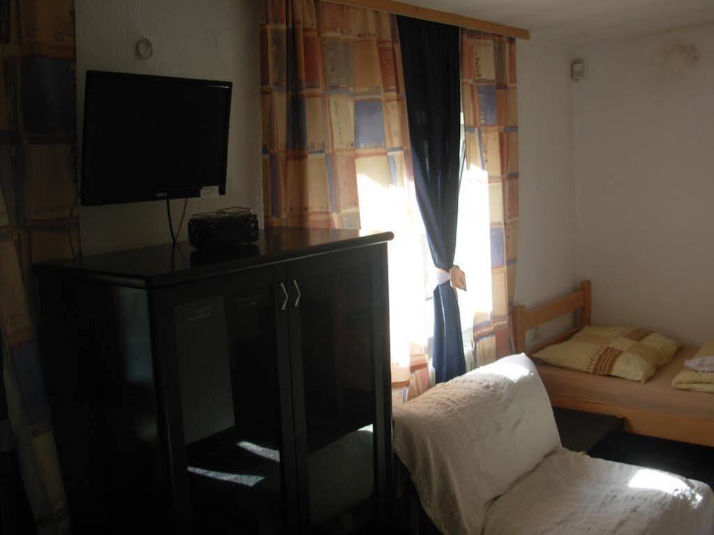 نوفي ساد Hostel 021 المظهر الخارجي الصورة